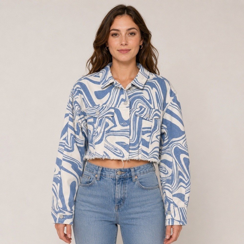 NWT Signature Eight Cropped Denim Jacket Womens L Blue White Swirl Raw Hem